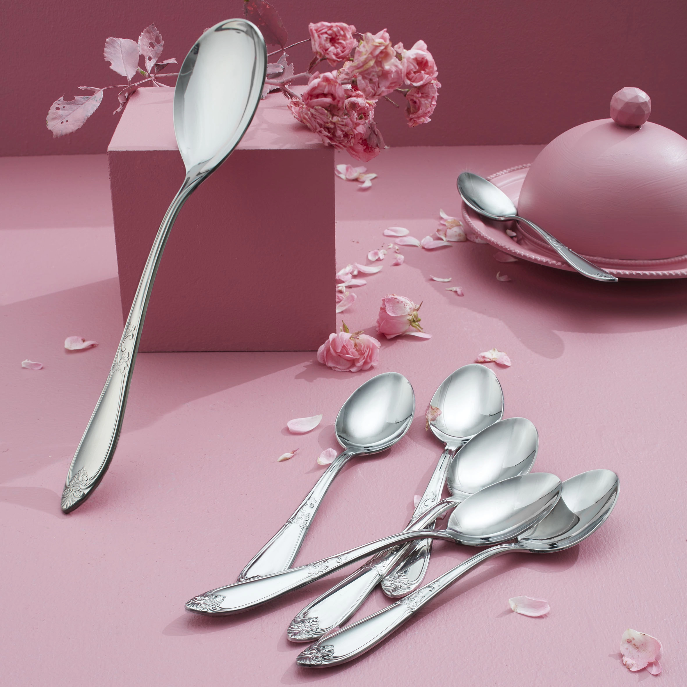 HARDANGER BESTIKK Nina Salaattisetti 2 Osaa 4 HARDANGER BESTIKK Nina Salaattisetti 2 Osaa - Image 2