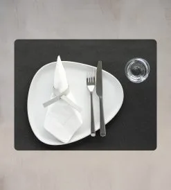 LIND DNA Core Pöytätabletti Square L 7 LIND DNA Core Pöytätabletti Square L -Ekelund Linneväveri Kauppa 503035 01 2 EnvironmentImage b32e8ae9ab