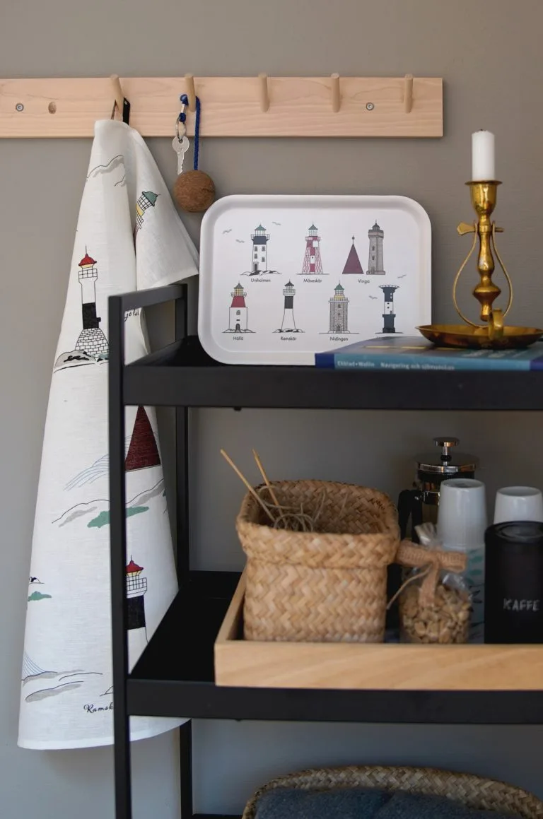 Almedahls Svenska Fyrar -tarjotin 20 X 27 Cm 4 Almedahls Svenska Fyrar -tarjotin 20 X 27 Cm - Image 2