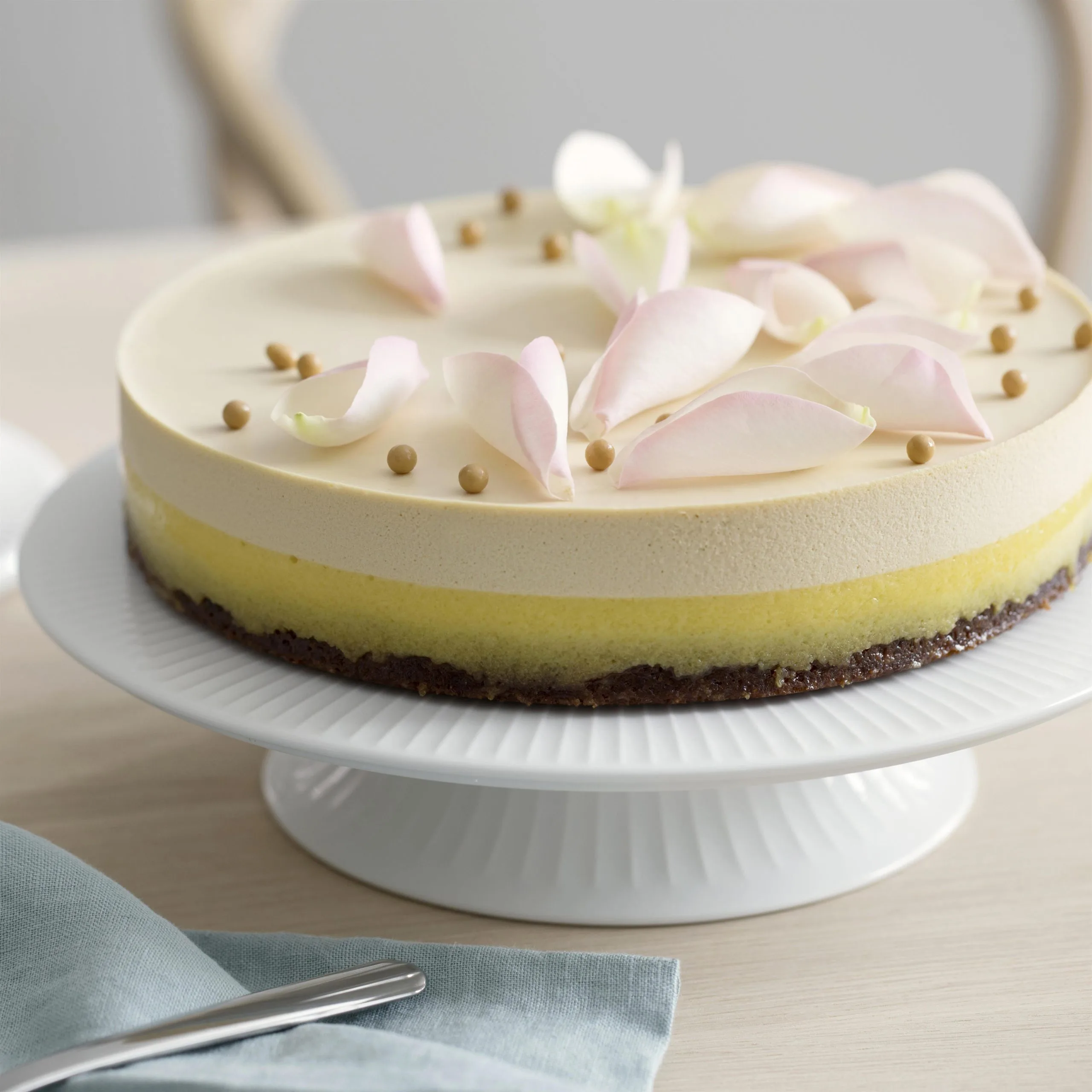 Kähler Hammershøi Jalallinen Kakkuvati, Ø 30 Cm 4 Kähler Hammershøi Jalallinen Kakkuvati, Ø 30 Cm - Image 2